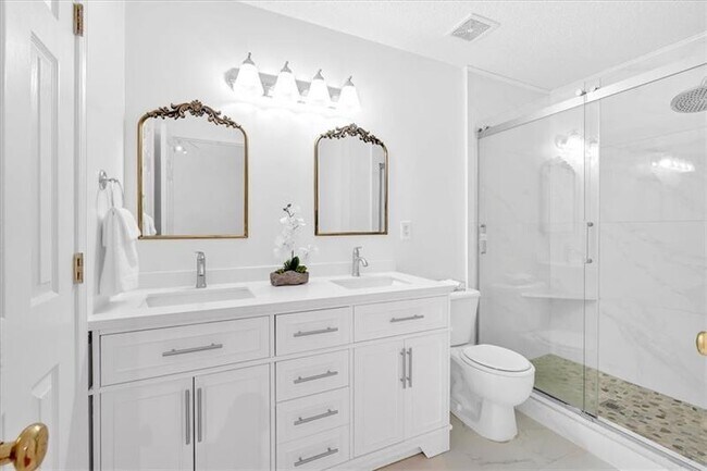 Building Photo - 13077 Region Trace