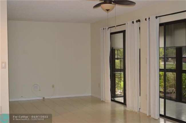 Building Photo - 9702 S Belfort Cir