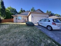 Building Photo - Spacious 3Bd Ba Ranch Style Home With A/C,...
