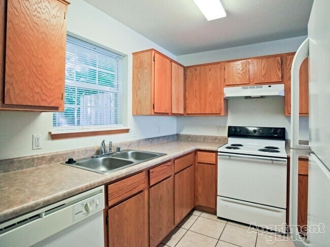 Interior Photo - Hidden Lake 2110-2268(24)