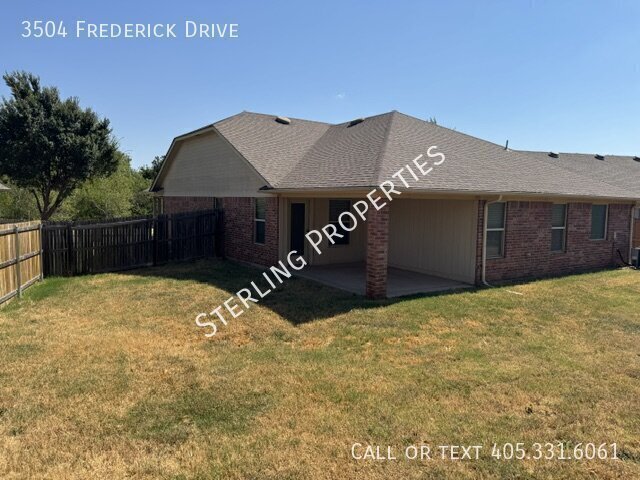 Building Photo - 3504 Frederick Dr