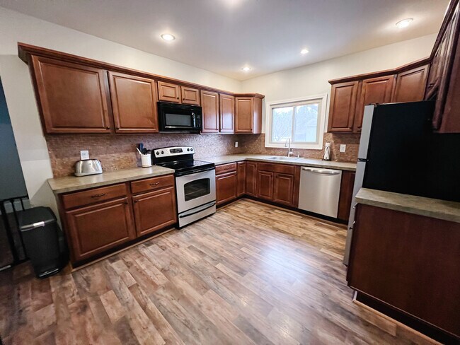 Building Photo - 316 Castle Rd