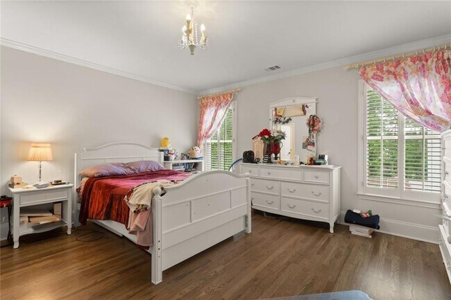 Building Photo - 415 Lyerly Pointe