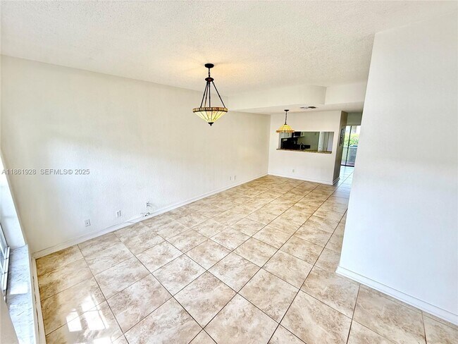 Building Photo - 70 Whitehead Cir