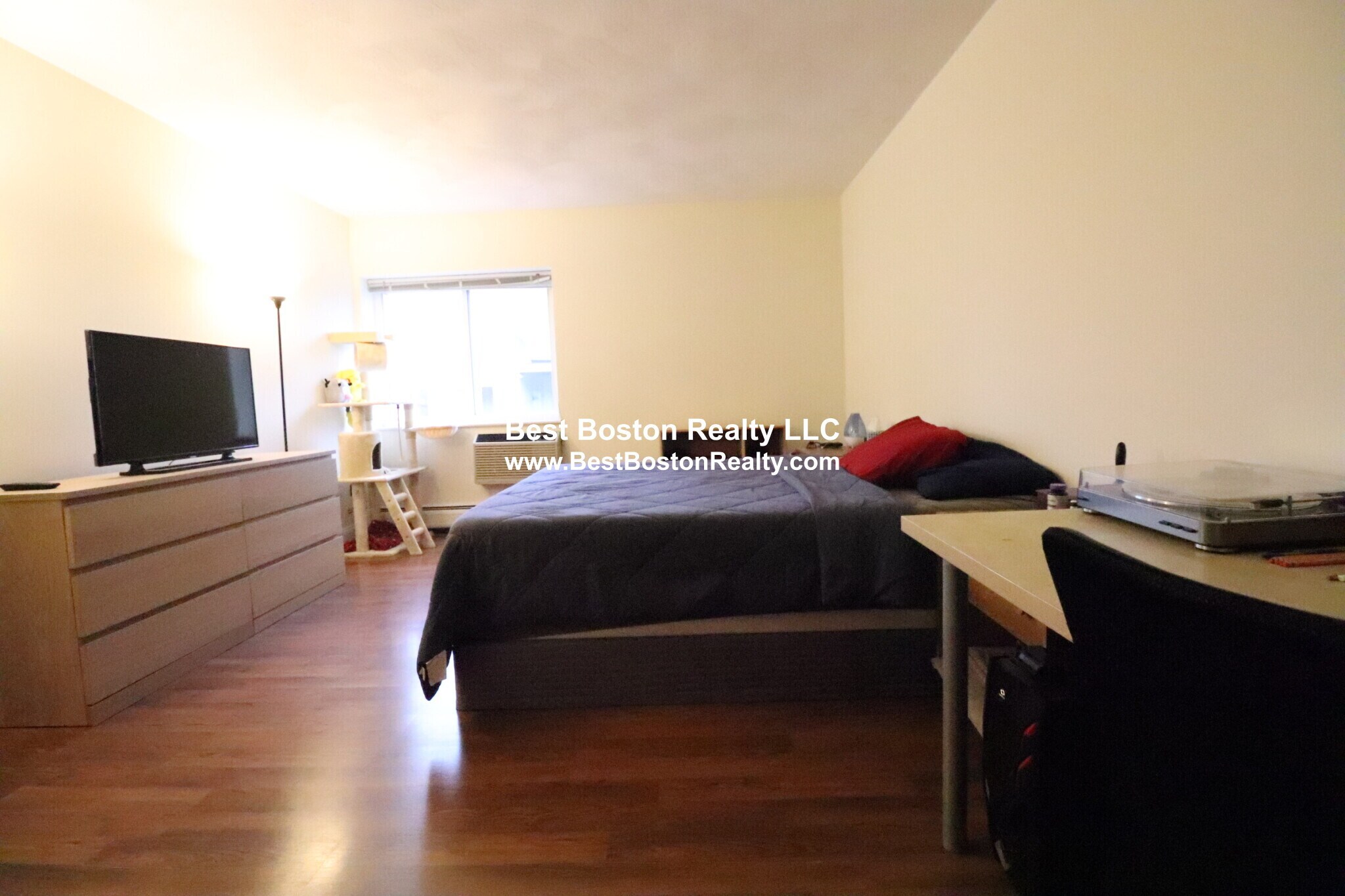 Building Photo - 50 Craigie St