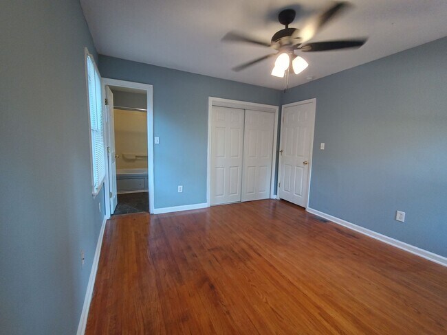 Building Photo - Half off first month rent move in special