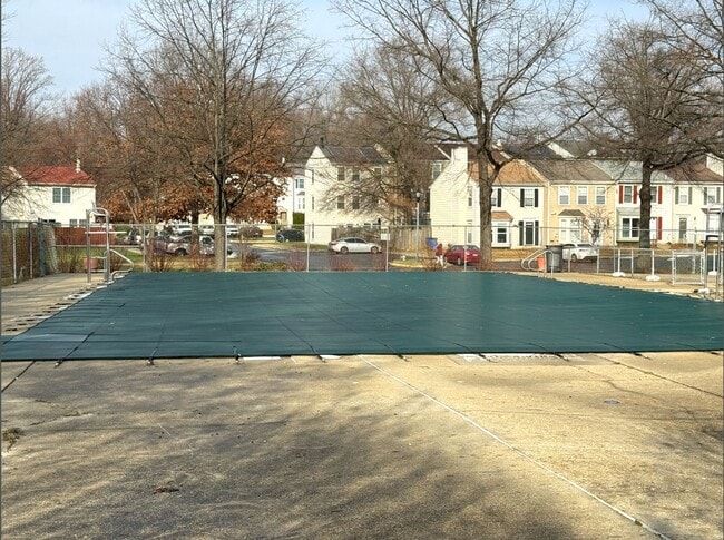 Building Photo - Lovely 3 BR/1.5 BA Townhome in Bowie!