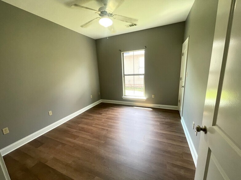 Building Photo - 17415 MILAN Dr