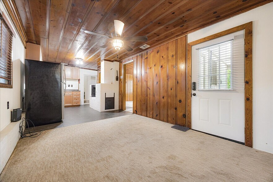 granny suite dining room - 171 Palisade St