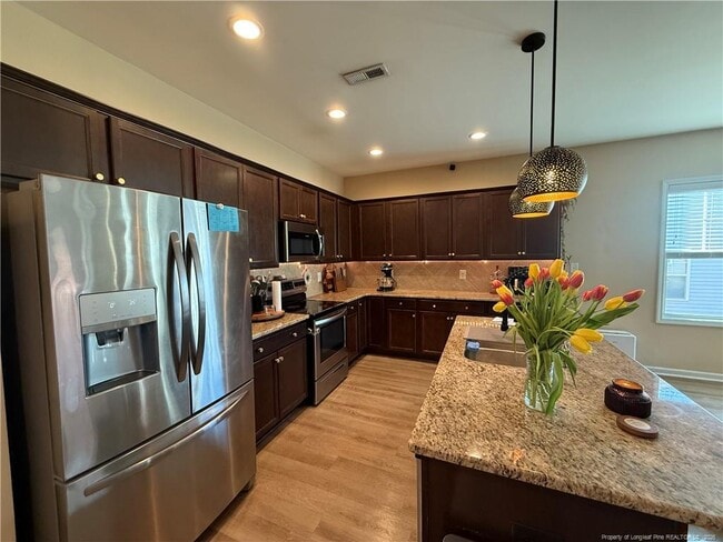 Building Photo - 2040 Stonewash Dr