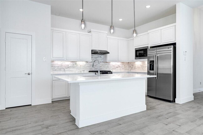 Building Photo - 21711 Meridian Duskywing Dr