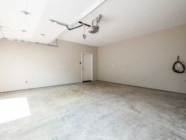 Building Photo - 418 Jackson St