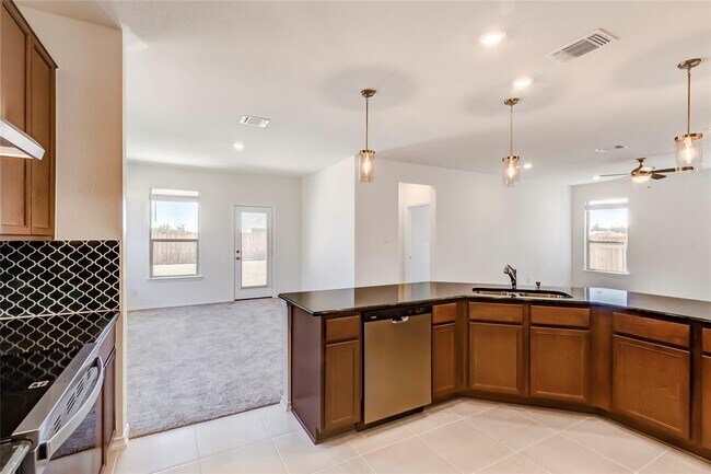 Building Photo - 1508 Carriageway Dr