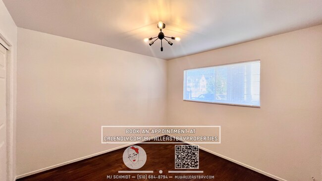Building Photo - 2 bedroom in convenient location includes ...