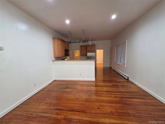 Building Photo - 60 Main St