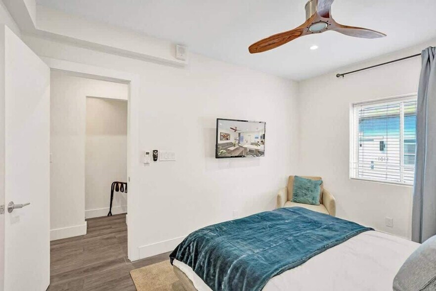 Building Photo - 3020 Seville St