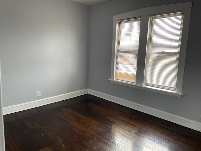 Building Photo - 8411 S Elizabeth St