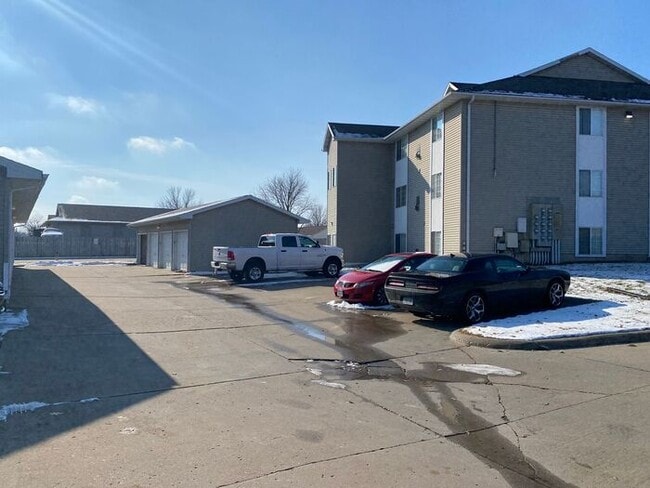 Building Photo - $1,250 | 2 Bedroom, 1 Bathroom Condo | Pet Friendly* | Available for August 1st, 2026 Move In!