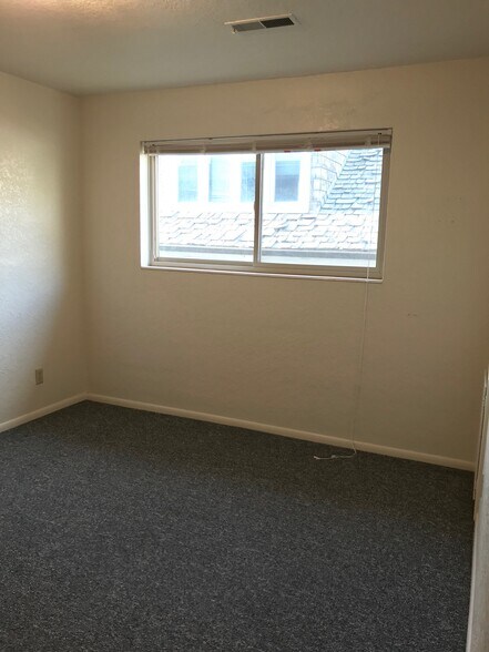 Building Photo - 80 N 200 E