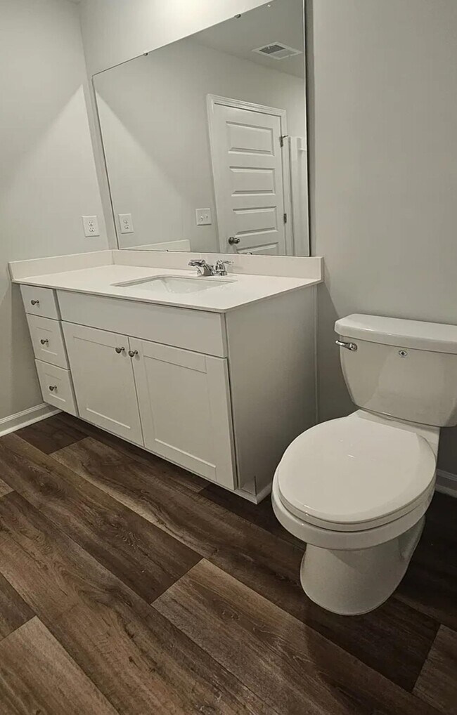 Building Photo - 337 Sweet Vernal St