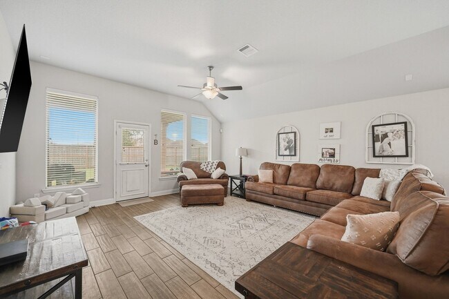Building Photo - 5338 Regal Gem Ln