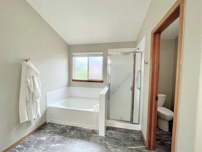 Building Photo - Stetson Hills Spacious Stunner! 4 bed, 3 bath, loft, and 3,100+sqft