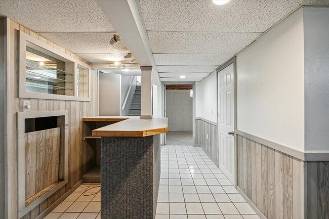 Building Photo - 4431 Caroline Ave