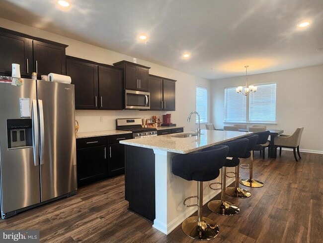 Building Photo - 8760 Mimosa Ave