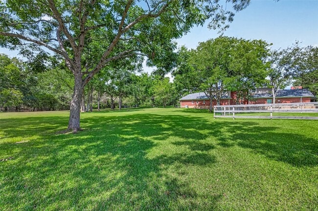 Building Photo - 32515 Westminster Dr