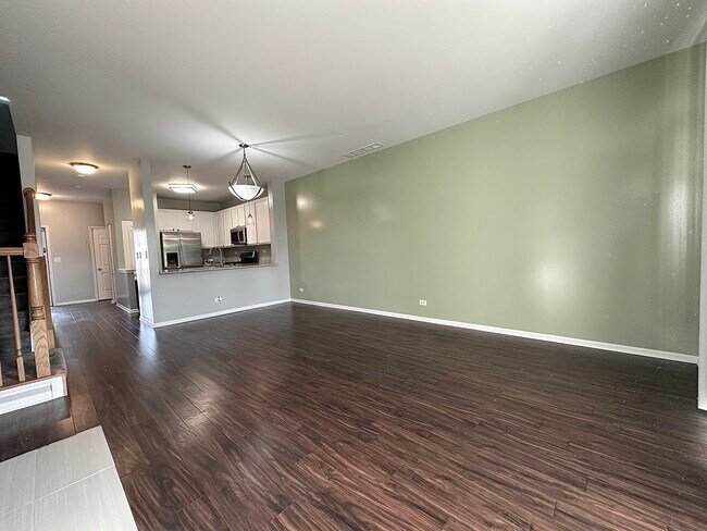 Building Photo - 2409 Golf Ridge Cir