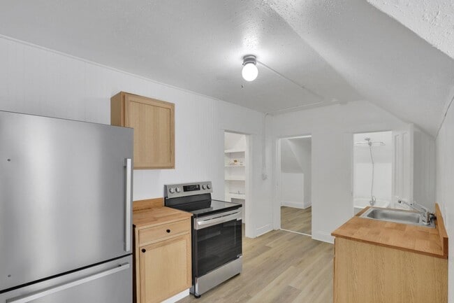 Building Photo - Cozy 1-Bedroom Unit in the heart of Spokane
