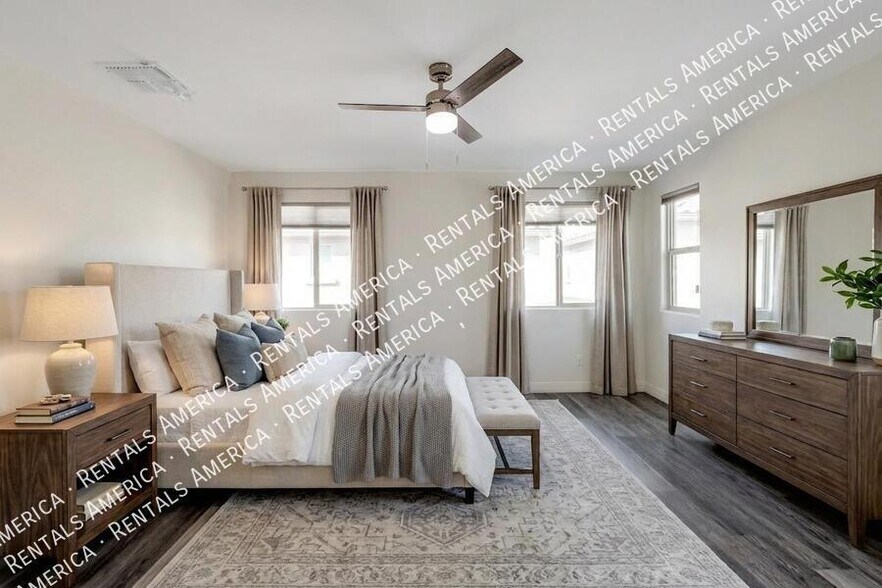 Building Photo - 1540 N Balboa