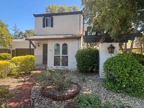 Building Photo - Updated 3 bedroom 2 bathroom Detached Townhome in Rincon Valley's Brush Creek Villas with A/C