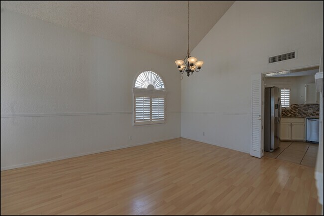 Building Photo - 1025 Jan Ellyn Ln