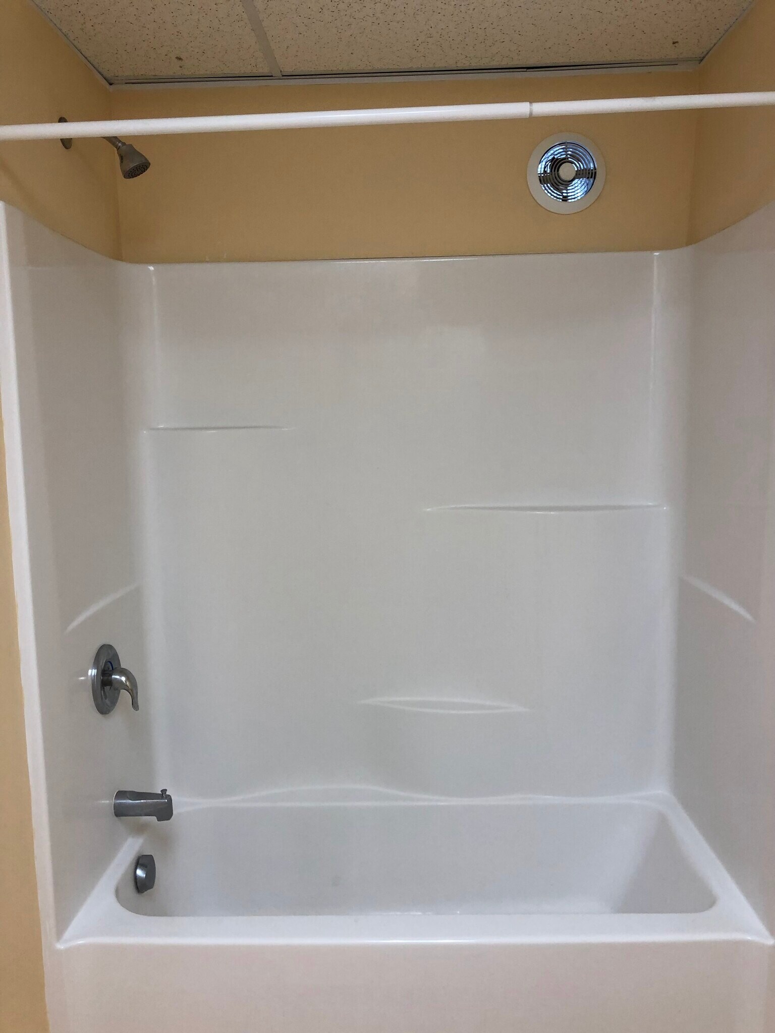 Building Photo - 600 S Britain Rd