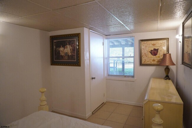 Building Photo - 4703 Ventnor Ave