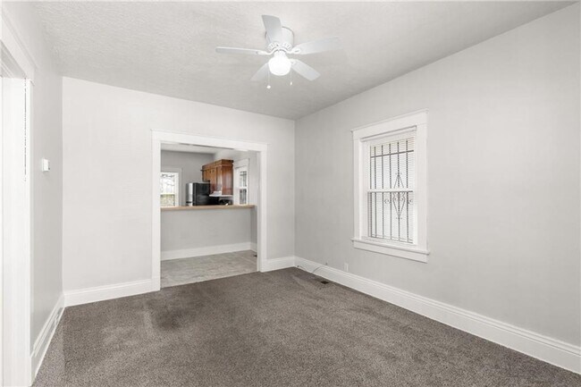 Building Photo - Charming Renovated 2 Bedroom Bungalow