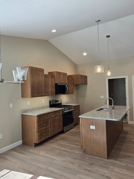 Building Photo - 2641 Cherry Farms Dr