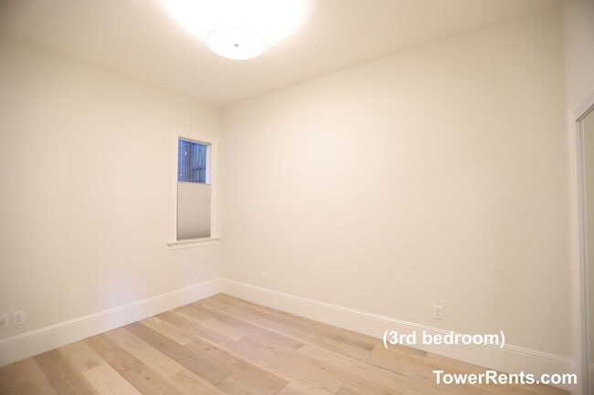 Building Photo - 306-308 Church St.