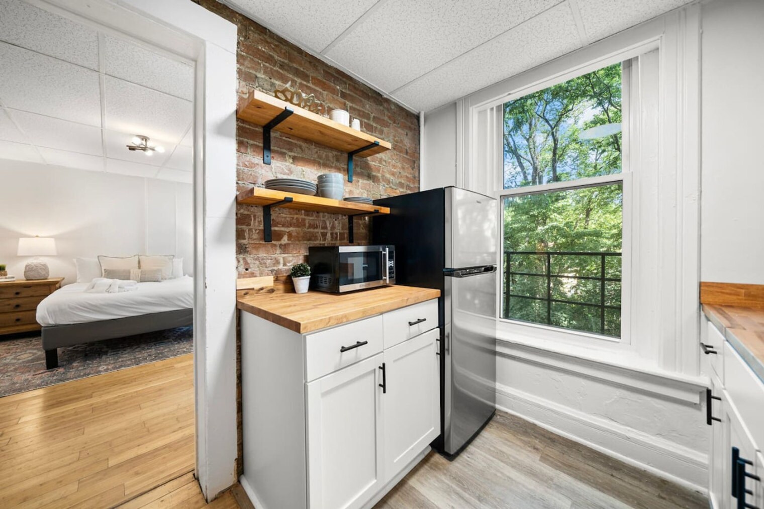 Building Photo - 242 Mccormick Pl