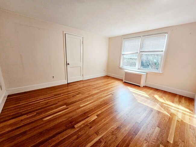 Building Photo - 11 Keefe Ave