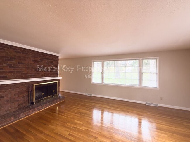 Building Photo - 5317 Coronado Dr