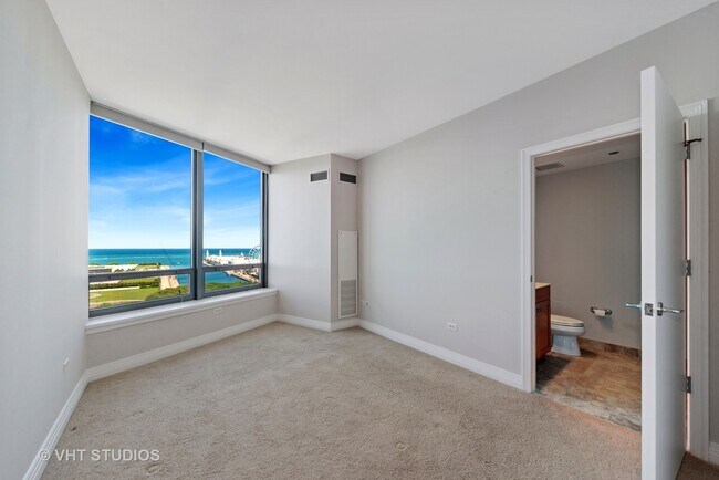 Building Photo - 600 N Lake Shore Dr