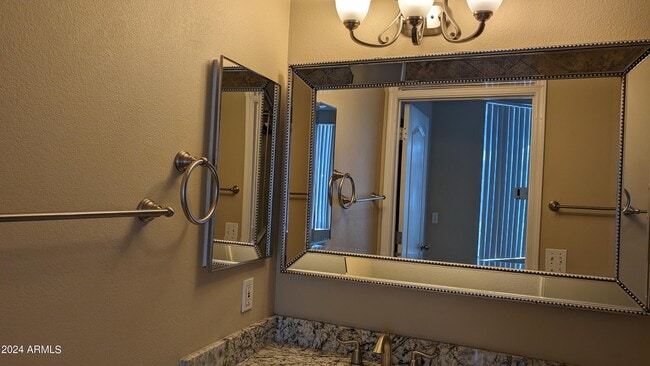 Building Photo - 1701 E Colter St