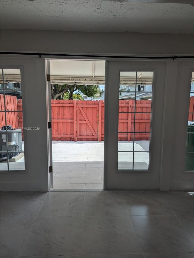 Building Photo - 641 NW 105th Way