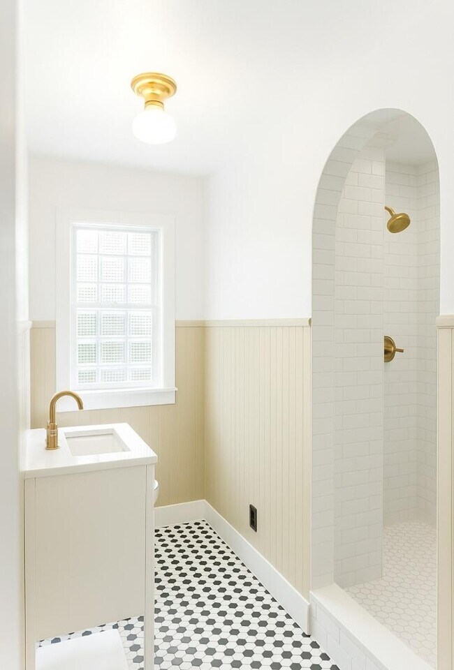 Building Photo - 107 Dawes Ave