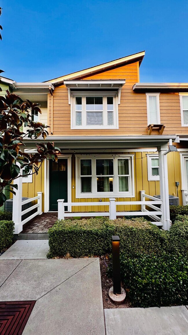 Building Photo - 436 Persimmon Cmn