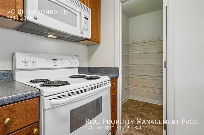 Building Photo - 20 Belladonna Ln