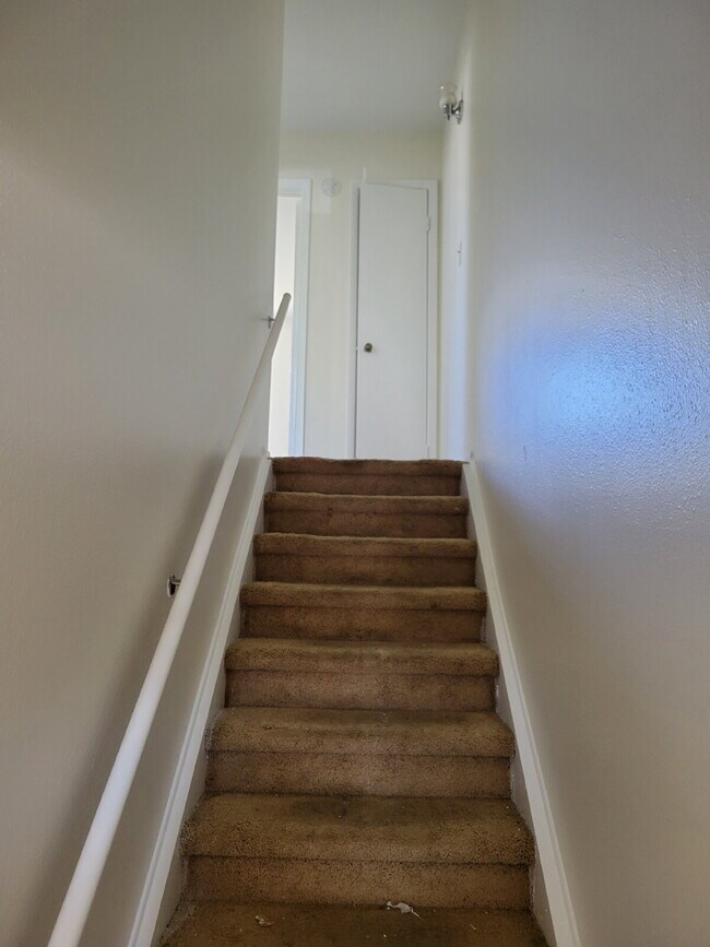 Building Photo - Aurora - 2 Bedroom, 2 Bathroom Duplex (13NE)