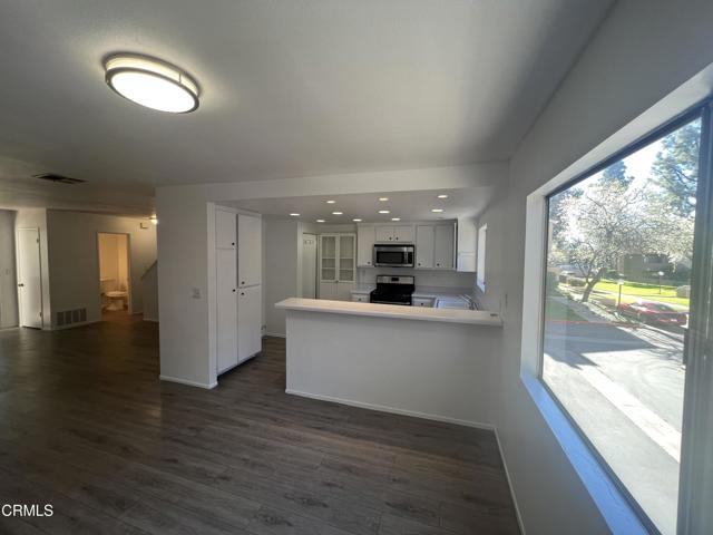 Building Photo - 2181 Euclid Ave